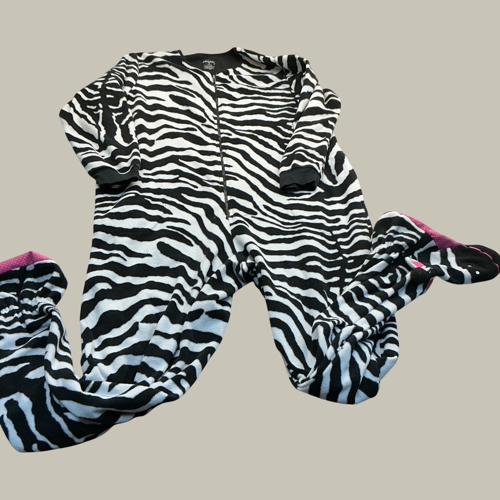 Nick & Nora Zebra Footed Pajamas Fleece Animal Print XXL Sleepwear One Piece